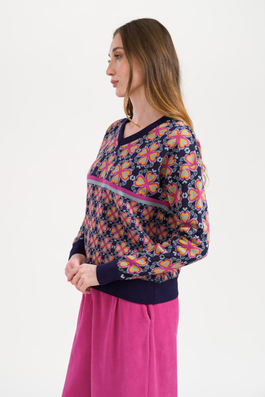 Sweater V-Neck Retro Hearts Knitwear | Navy Peony